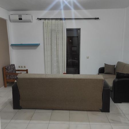 Iris Apartment Pefkochori Room photo